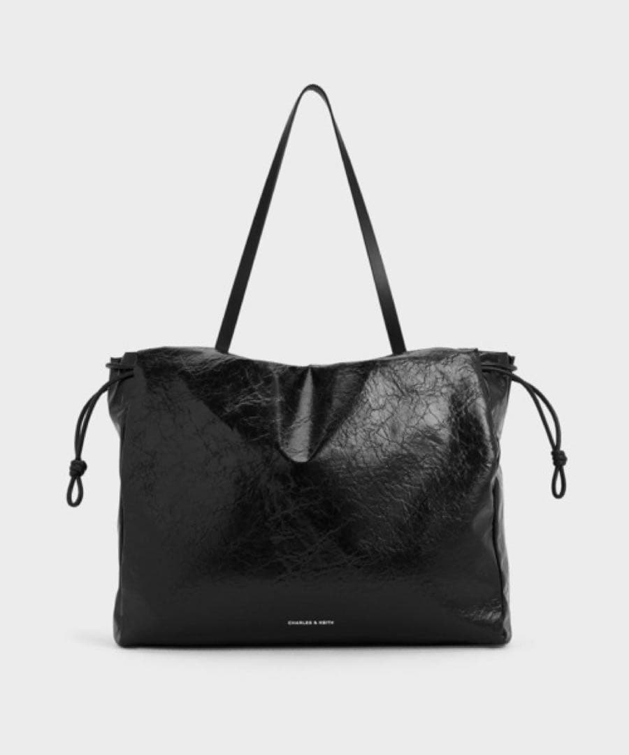 CHARLES & KEITH ドローストリングバッグ ブラック