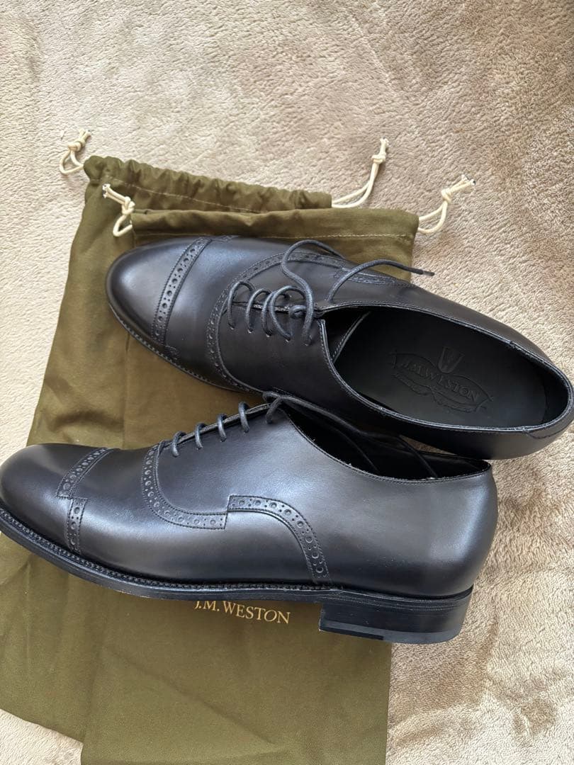 J.M. Westonラファエルパンチドキャップトゥ ブラック カーフ 8D