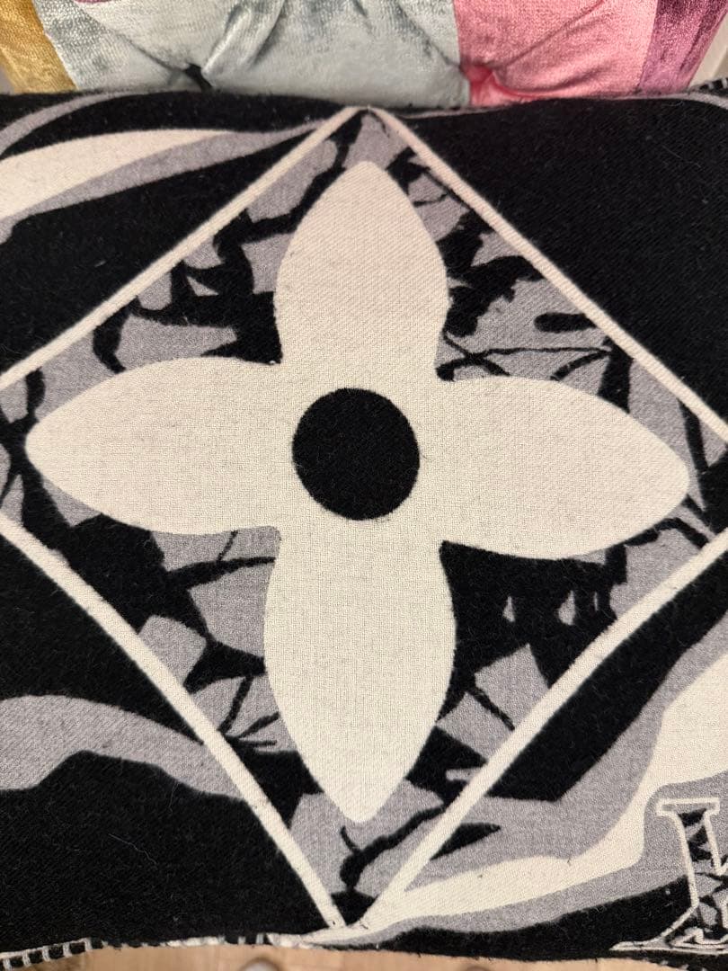 ルイ・ヴィトン 迷彩デザインクッション