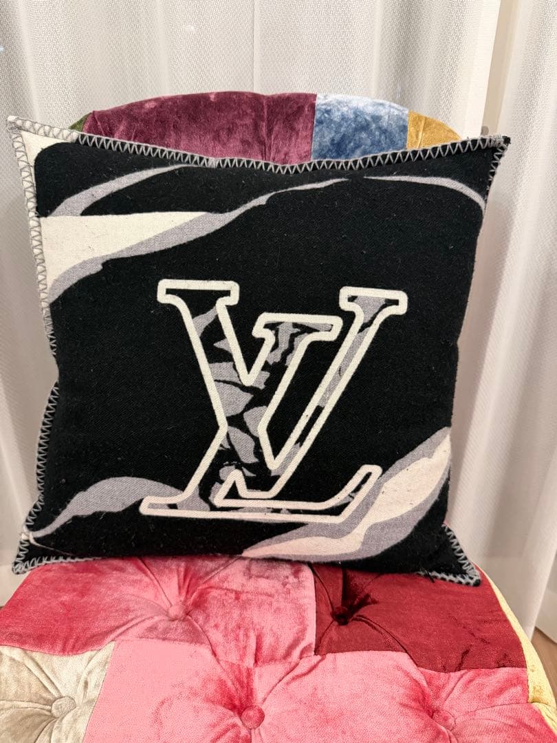 ルイ・ヴィトン 迷彩デザインクッション