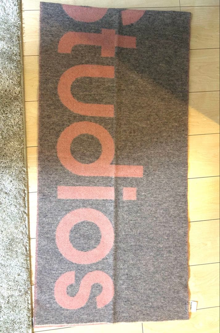 Acne Studios ロゴマフラー グレー/ピンク