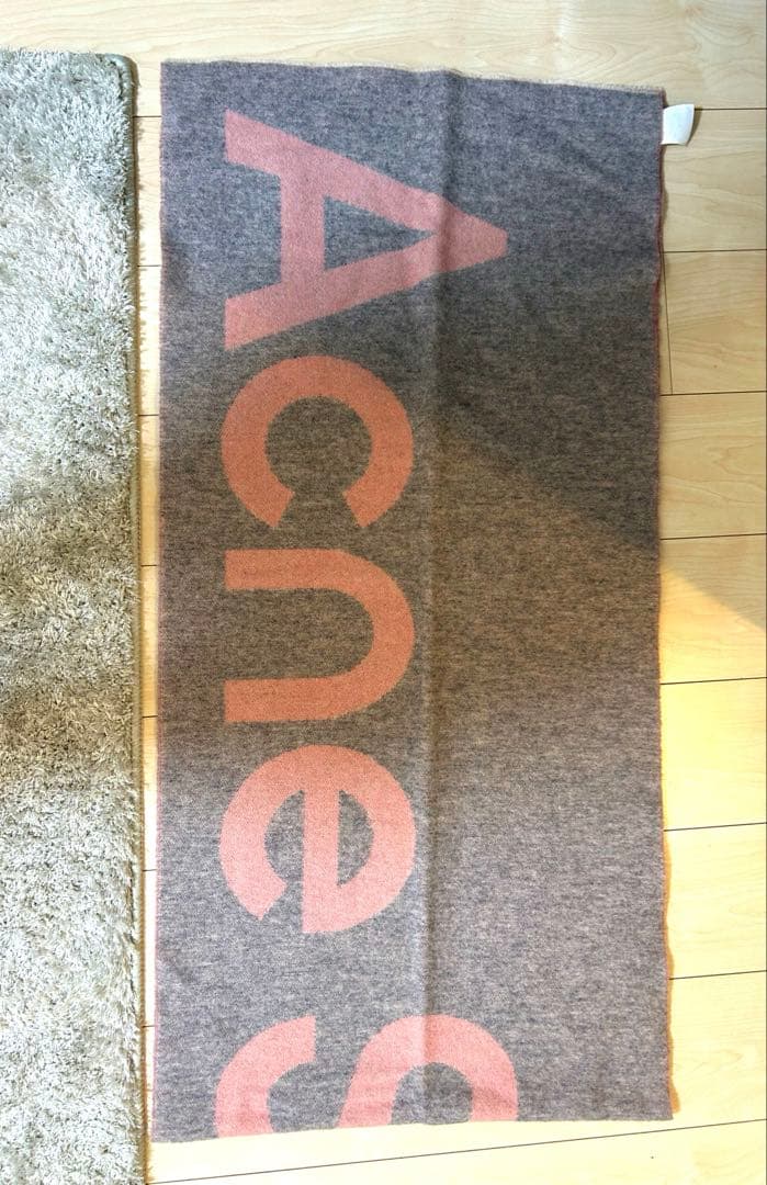 Acne Studios ロゴマフラー グレー/ピンク