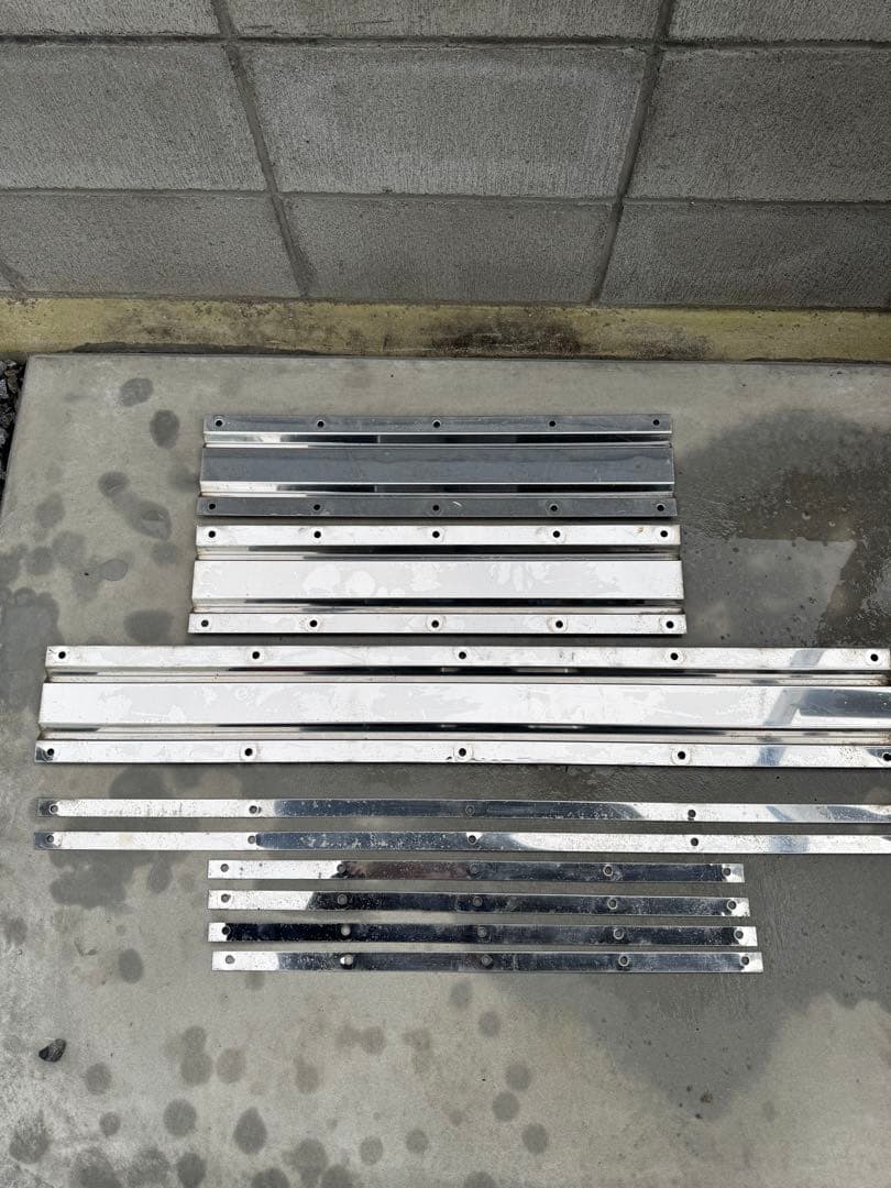 トラック 泥除けステンレス　3枚セット　2山　裏板、ステンレスネジ付き