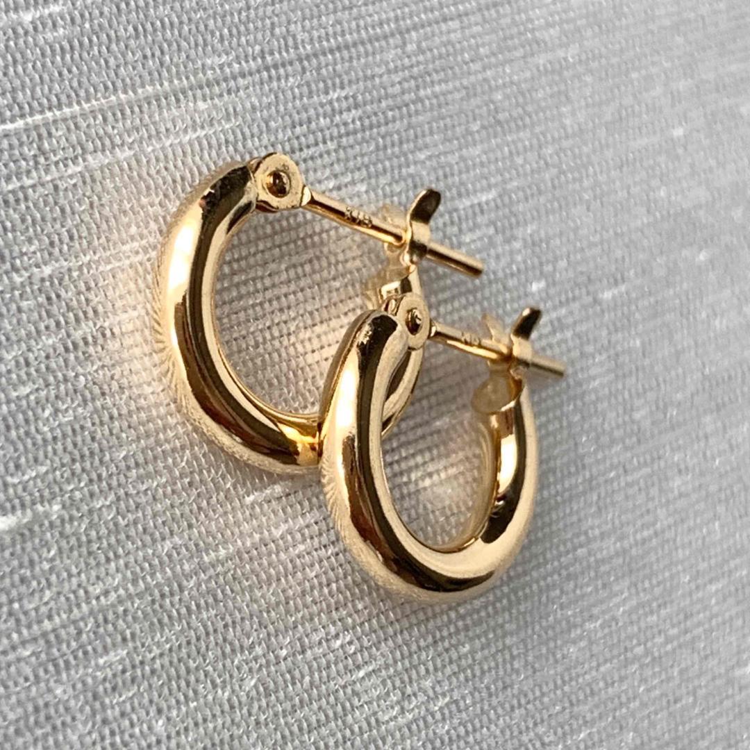 18金【2×10mm 定番フープピアス】イエローゴールド K18刻印入 新品！
