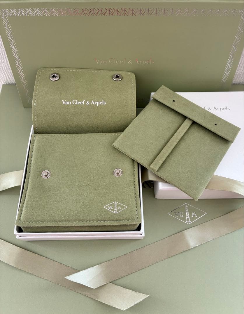 【新品未使用】Van Cleef & Arpels ジュエリーケース