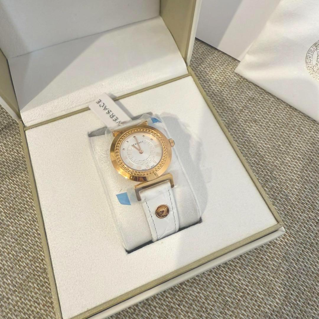 新品未使用 VERSACE ヴェルサーチェ 腕時計 Versace