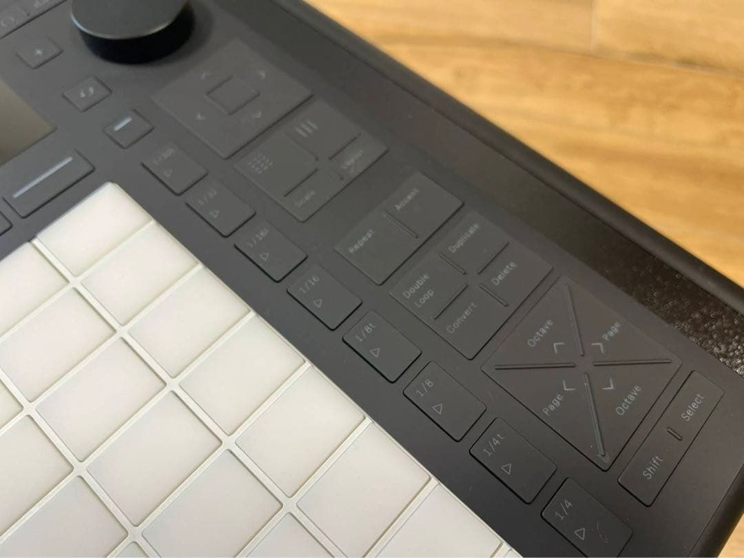 【ほぼ未使用品】Ableton Push3 Stand alone 専用ケース付