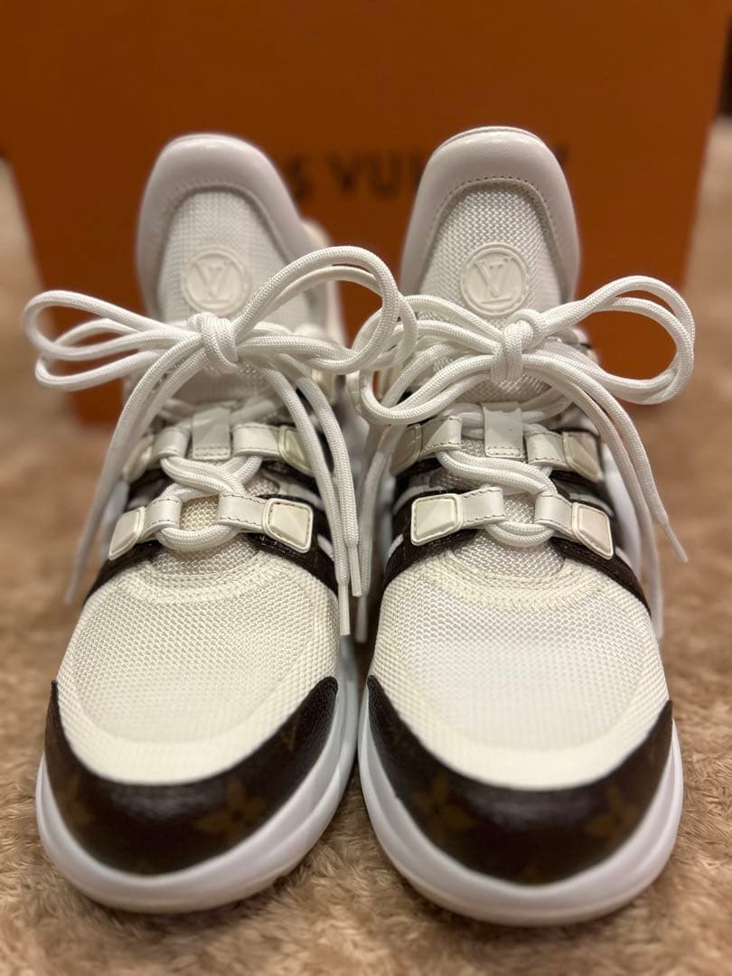 LOUIS VUITTON アークライトスニーカー