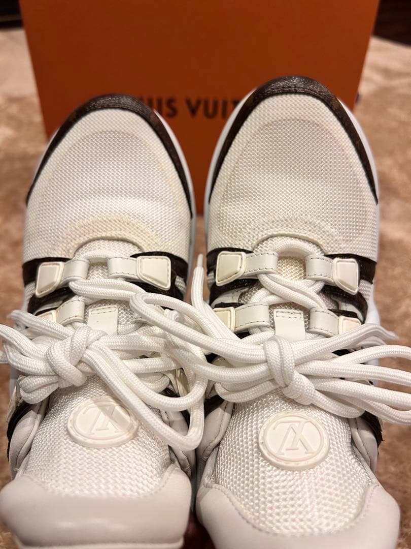 LOUIS VUITTON アークライトスニーカー