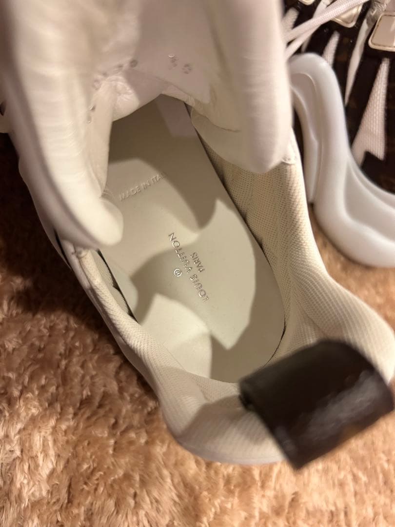 LOUIS VUITTON アークライトスニーカー