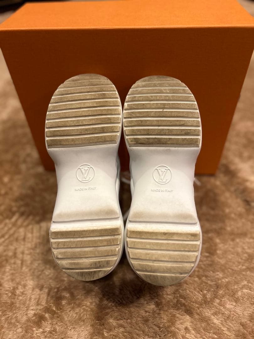 LOUIS VUITTON アークライトスニーカー