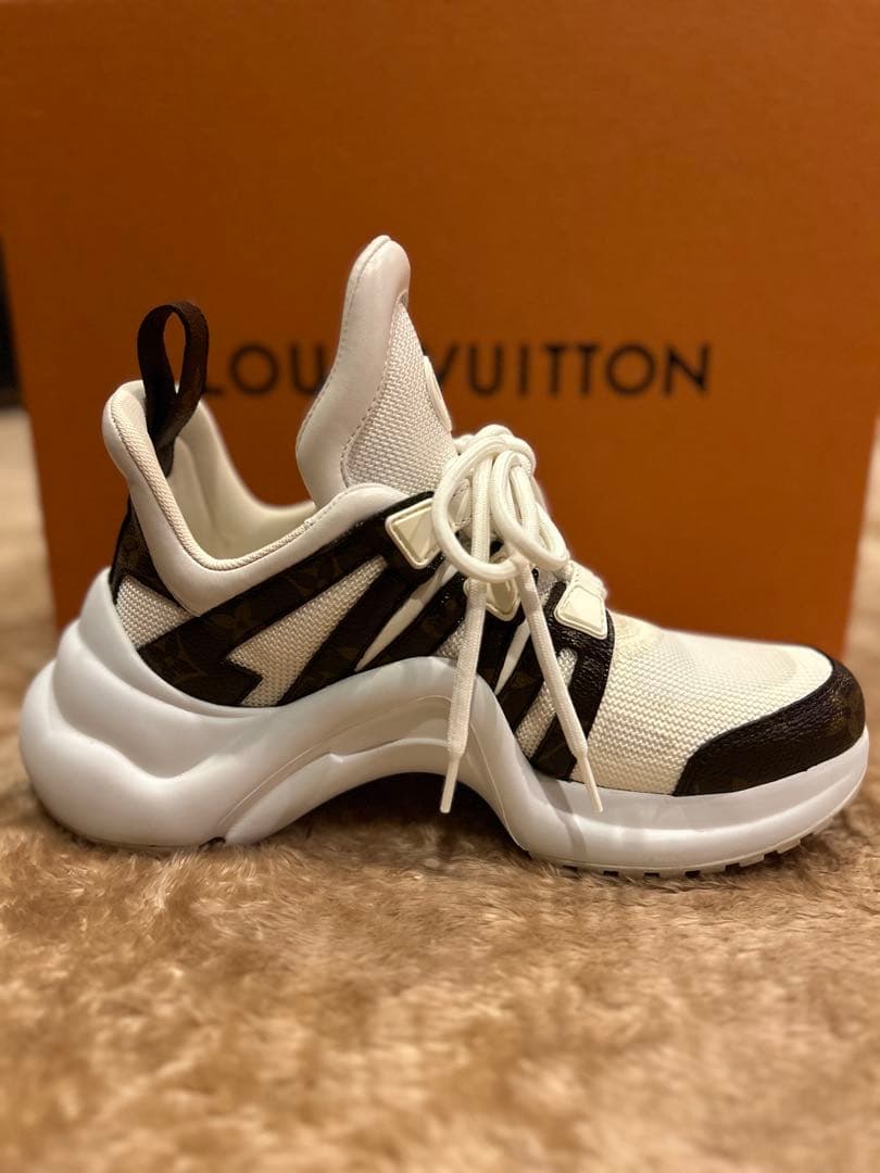 LOUIS VUITTON アークライトスニーカー