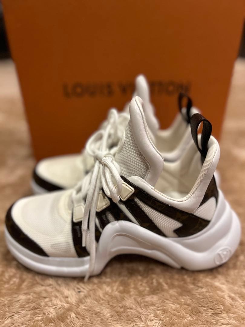 LOUIS VUITTON アークライトスニーカー