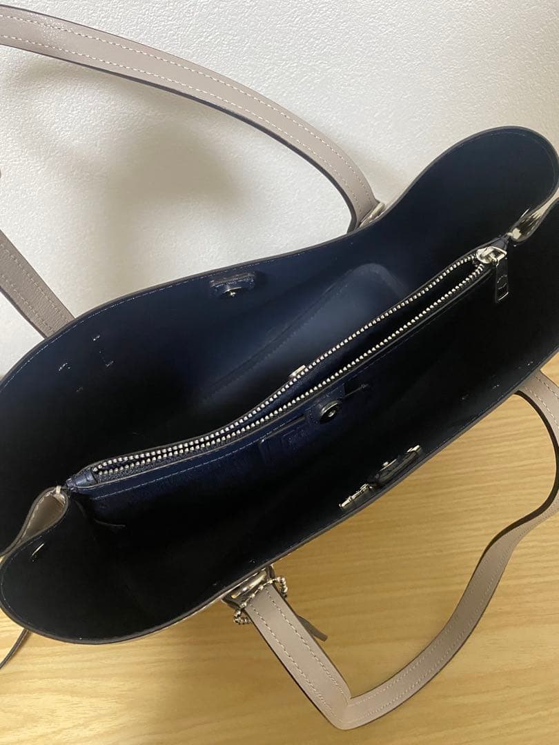 COACH グレイベージュ トートバッグ