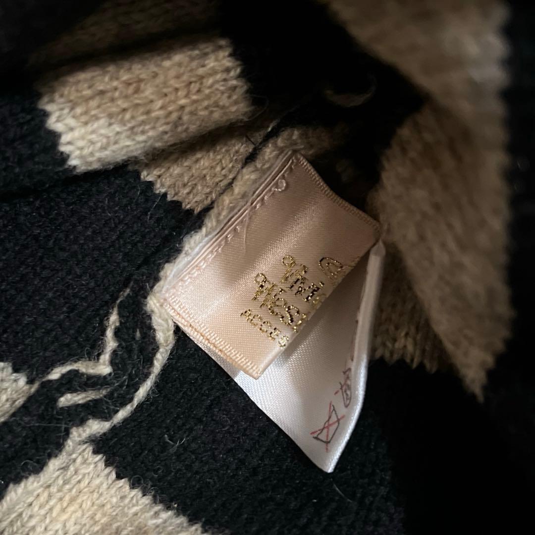 ヴィヴィアンウエストウッド　耳当て付きボンボンニット帽　ボーダーNANAシン着用