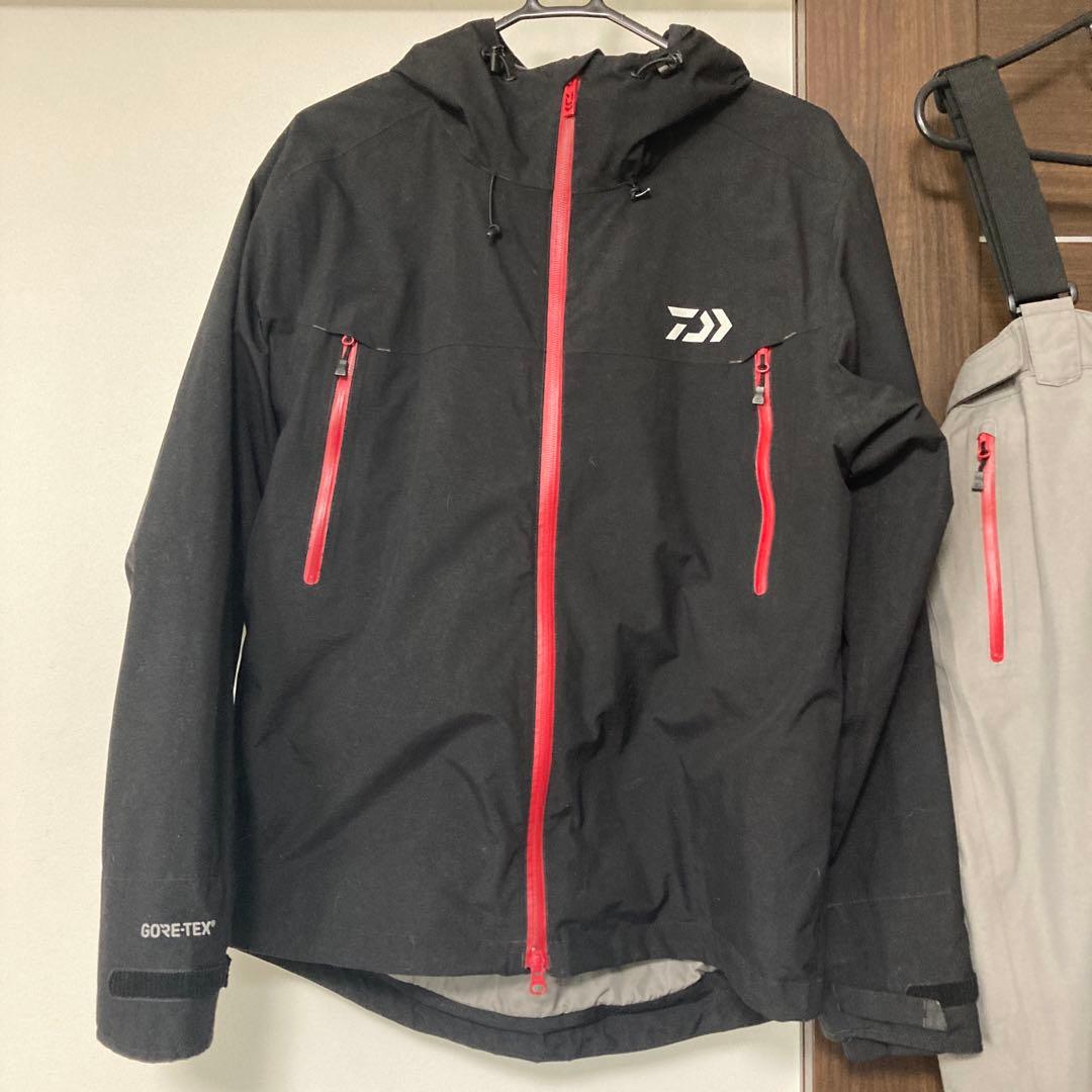 ダイワ DW-1907 ゴアテックス防寒レインウェアセット　Mサイズ