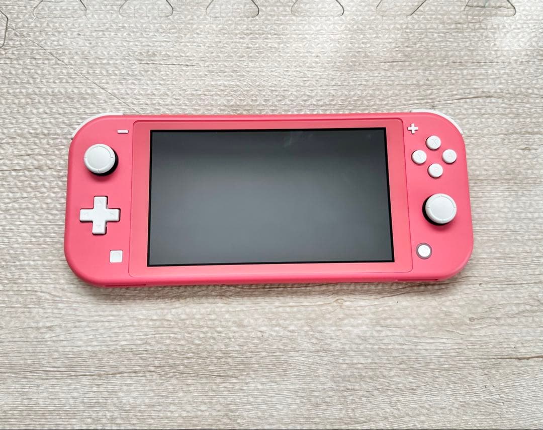 (超美品)Nintendo Switch Lite コーラル　本体　ケース付き