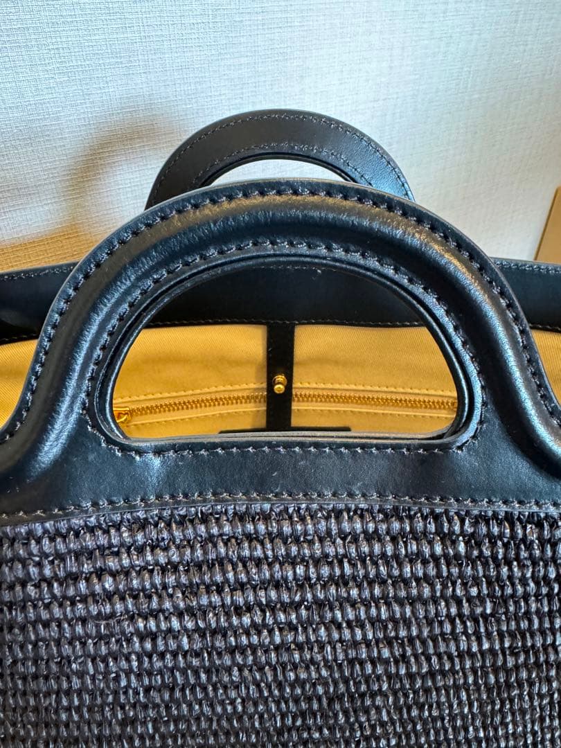 マルニ　トロピカリア　スモール　ブラック　MARNI