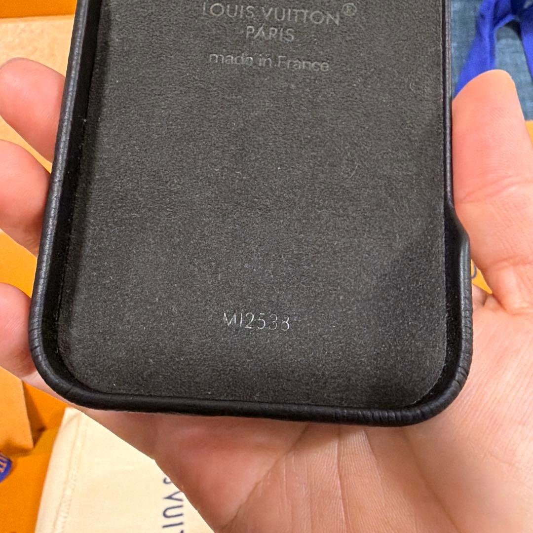 3日のみ使用 iphone16promax ルイヴィトン バンパーケース