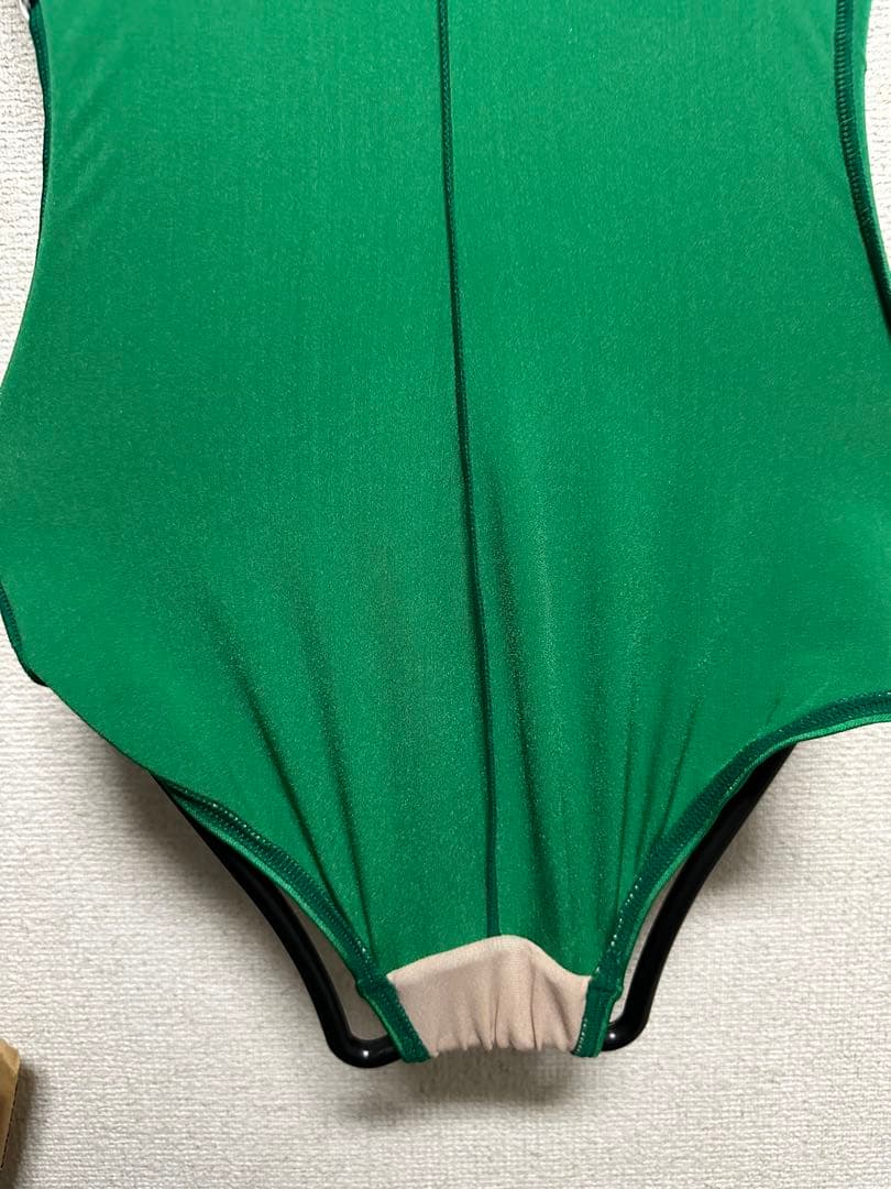 競泳水着 アリーナ arena Mサイズ 緑 グリーンパイピング 学年色