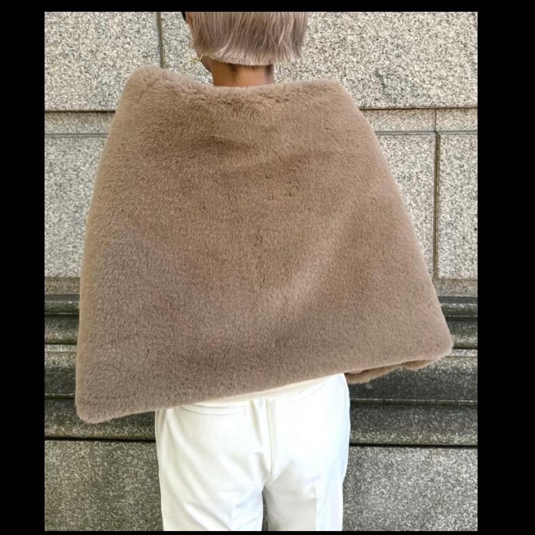 jenne リッチポリュームファー ケープ　ベージュ