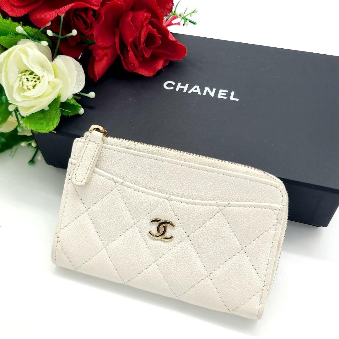 シャネル キャビアスキン マトラッセ ケース ホワイト レディース