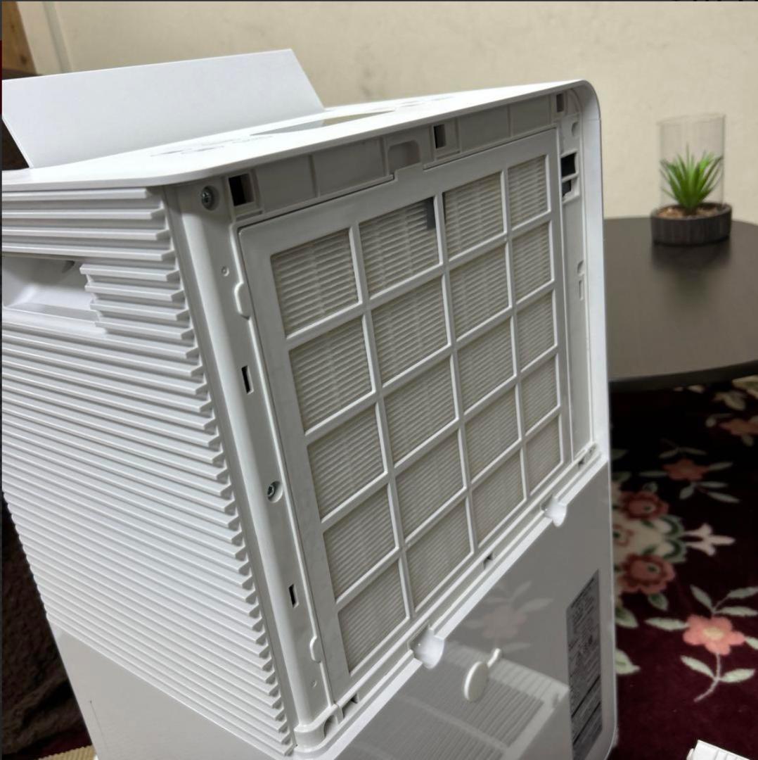 アイリスオーヤマ 空気清浄機能付き除湿機 IJCP-J160 ②