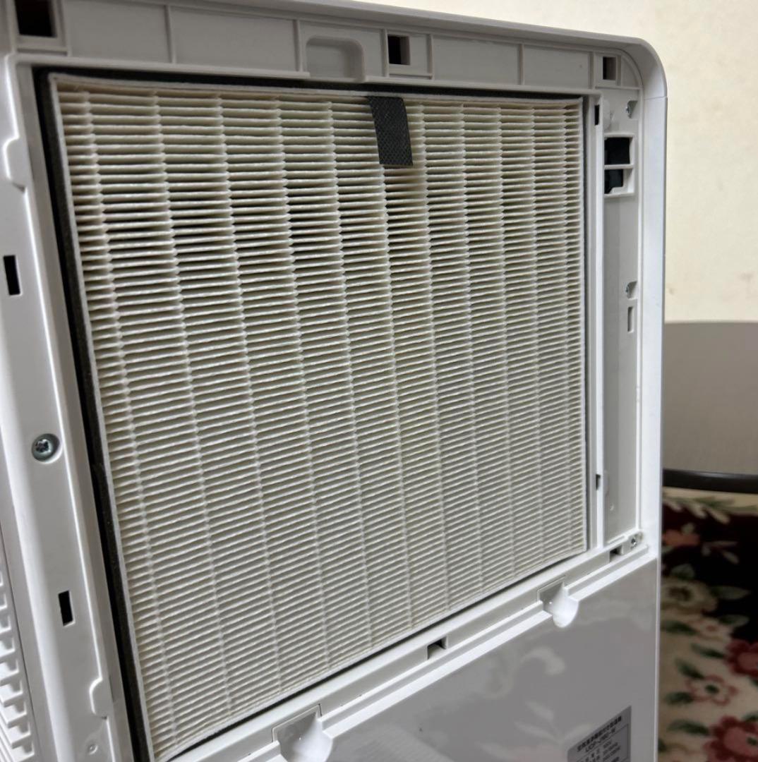 アイリスオーヤマ 空気清浄機能付き除湿機 IJCP-J160 ②