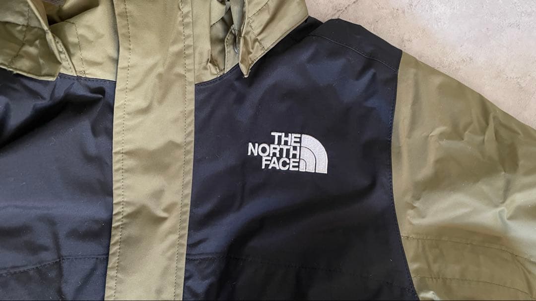 【美品】　ノースフェイス　ジャンプスーツ　スノーウェア　120