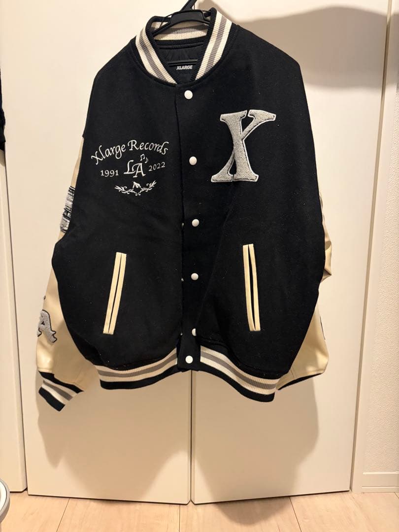 (本日最終値下げ)XLARGE スタジャン 黒　サイズL