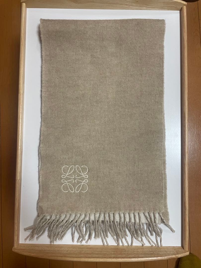 LOEWE ベージュ ウール マフラー フリンジ付き