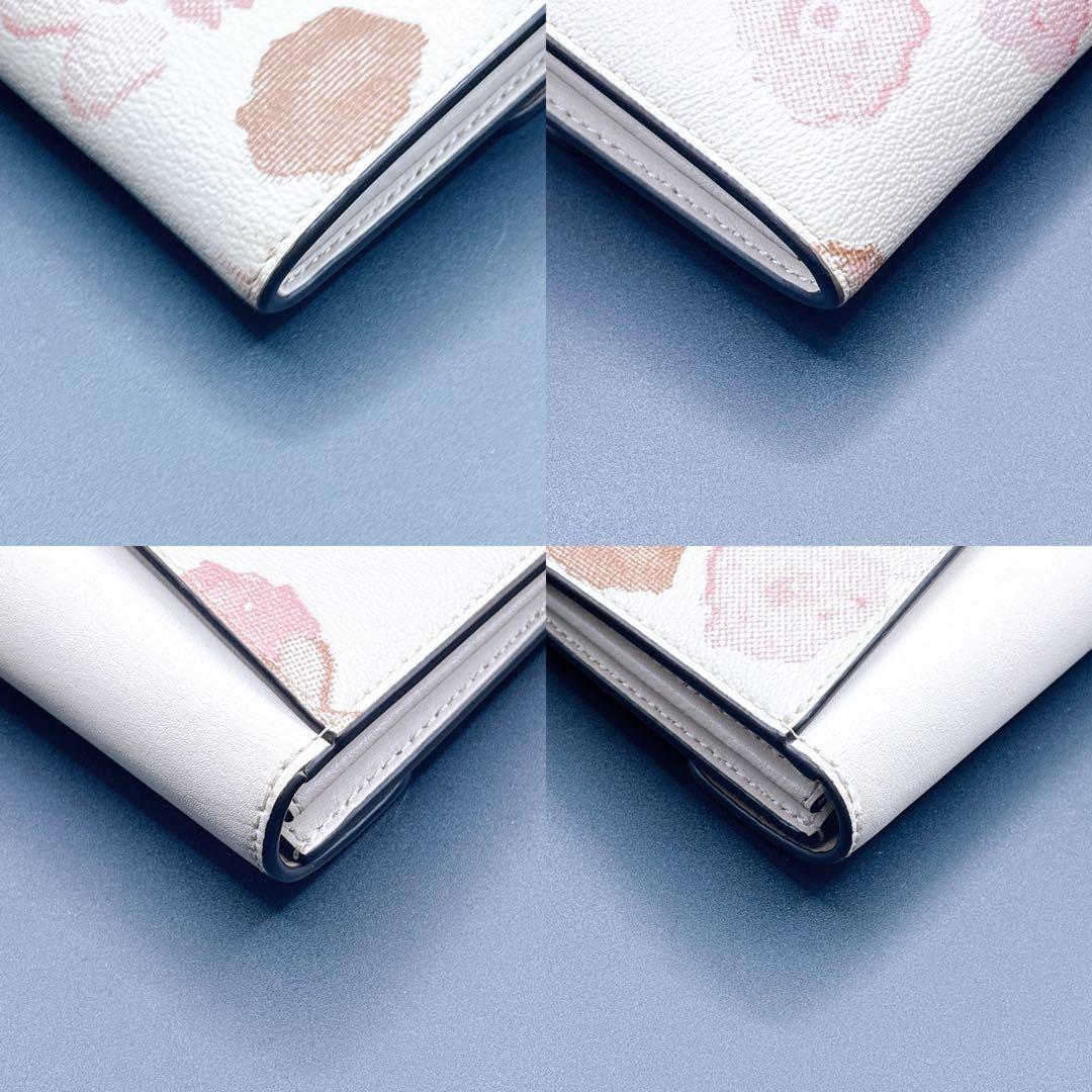 ✨極美品✨コーチ COACH ベージュ花柄 フラップ式 長財布