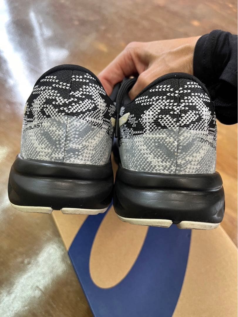 【美品】asics DYNABLAST 3   25.5cm