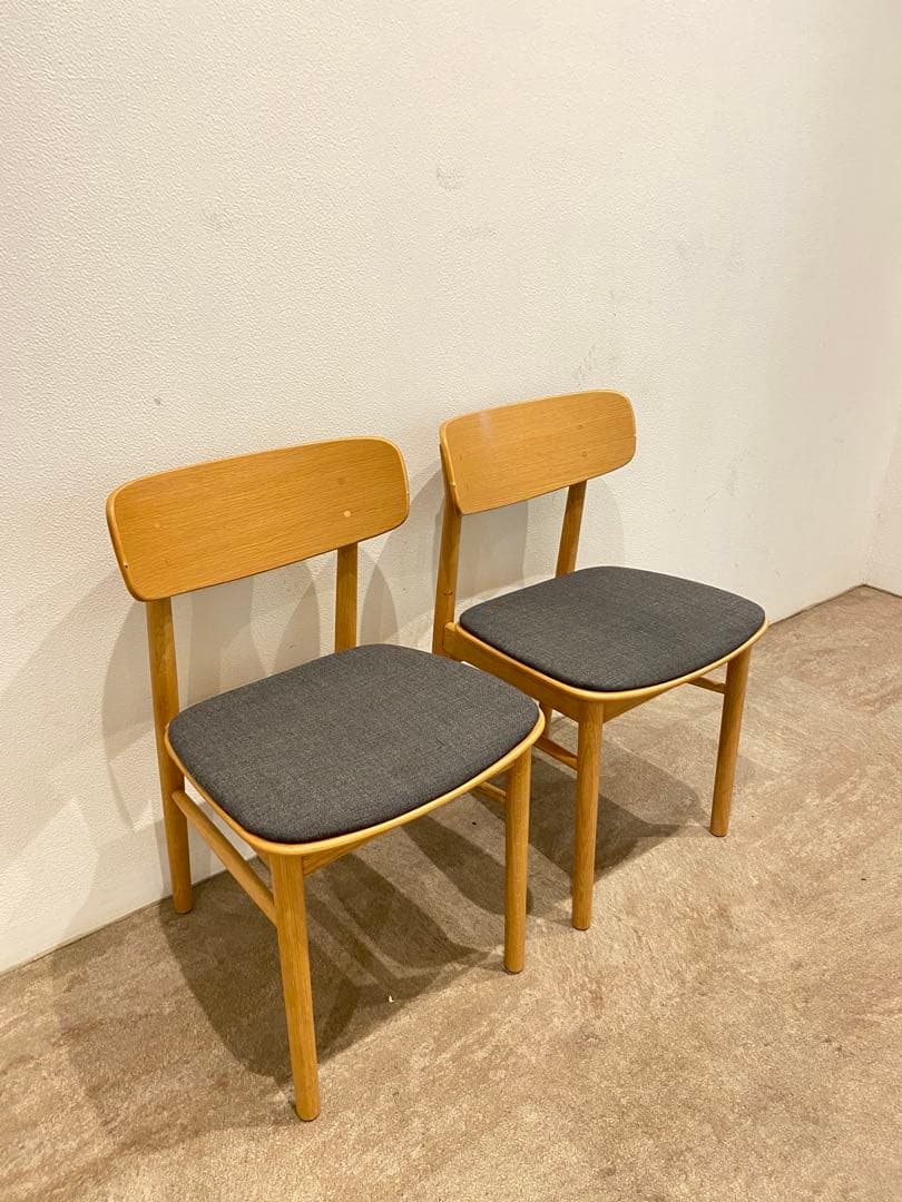 ⭐️送料込⭐️超美品⭐️２脚セット⭐️無印良品⭐️ラウンドチェア・布座・オーク材⭐️