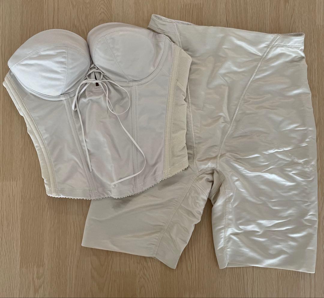 mirrormirror ウェディング　ビスチェ D70&ガードル M