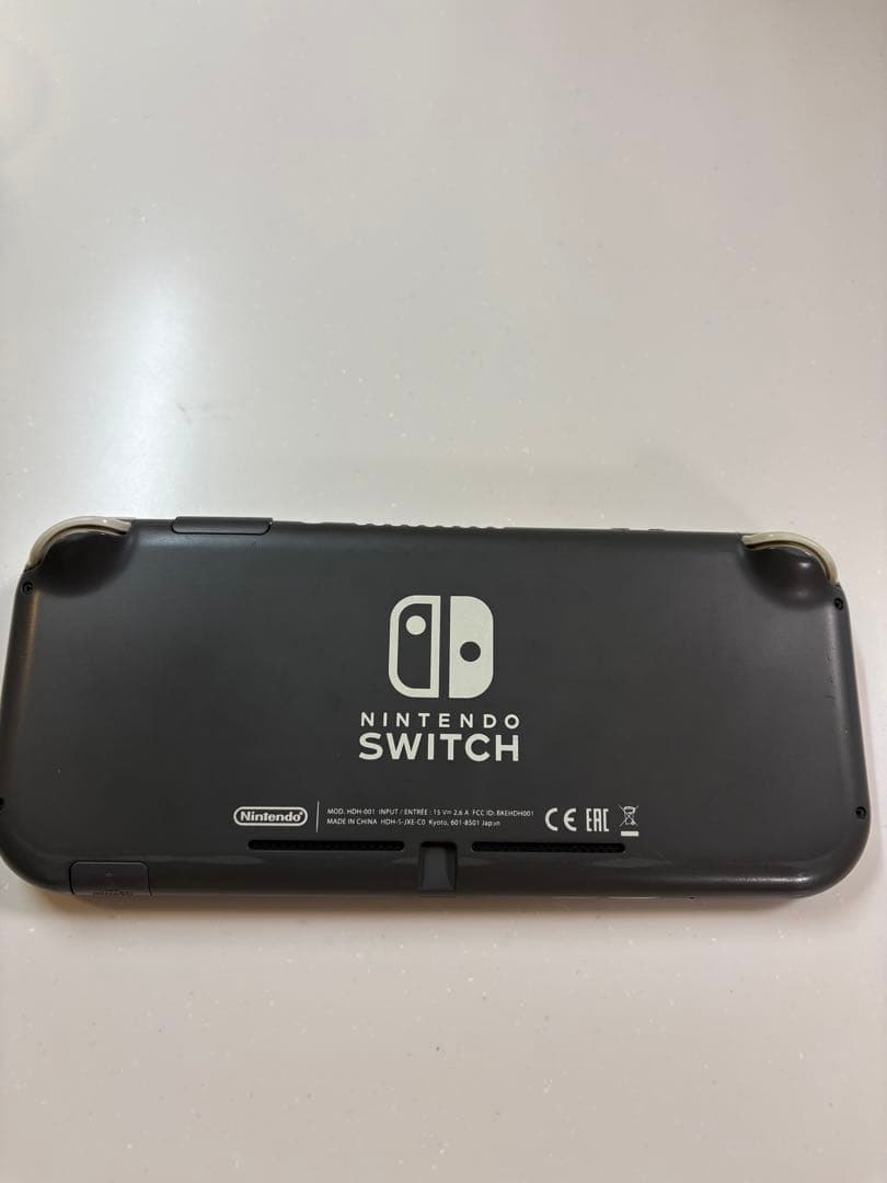 ニンテンドースイッチライト　Nintendo Switch Lite