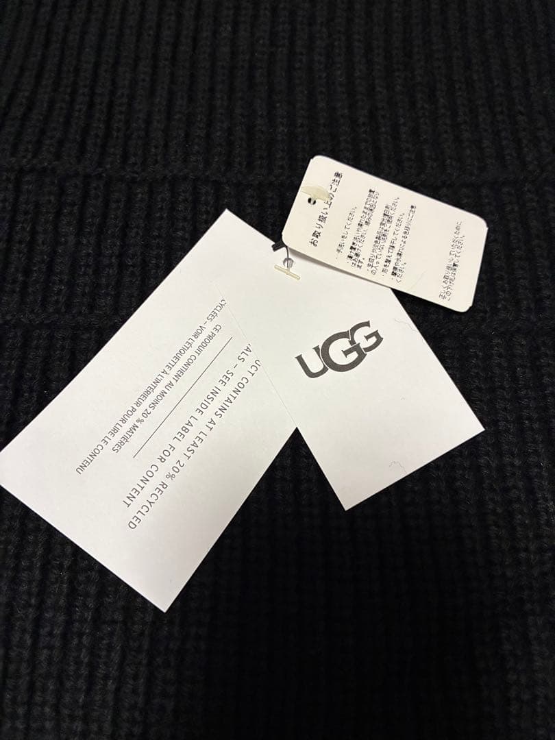 ⭐︎サンドイッチ⭐︎UGG ブラック ニットマフラー 牛革ロゴ 未使用新品