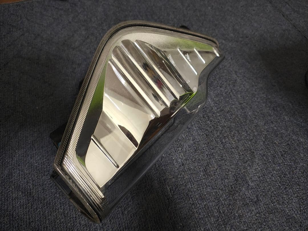 タントカスタム la600S 前期 テールライト 左側