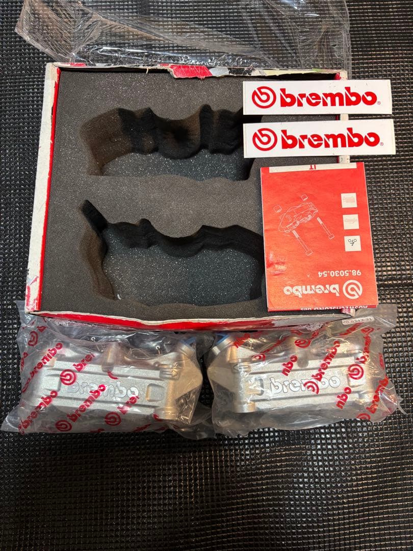 （新品）ブレンボ Brembo 4Pブレーキキャリパー 100㎜ 新品パッド付き