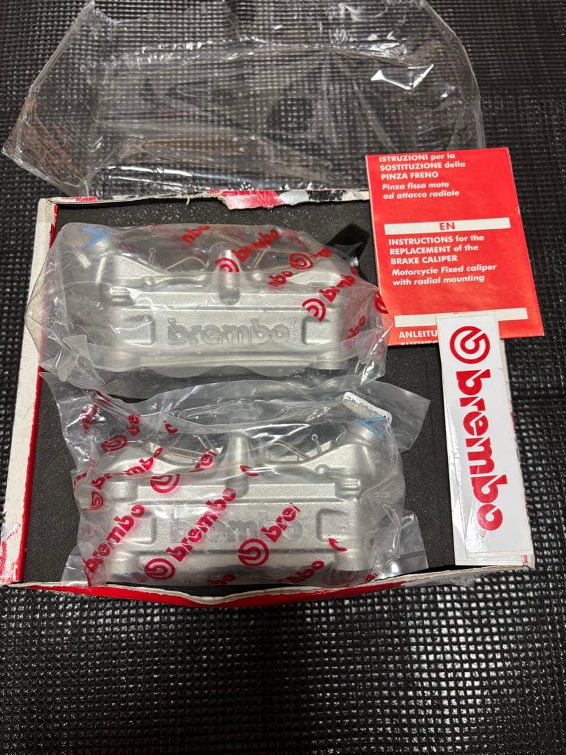 （新品）ブレンボ Brembo 4Pブレーキキャリパー 100㎜ 新品パッド付き