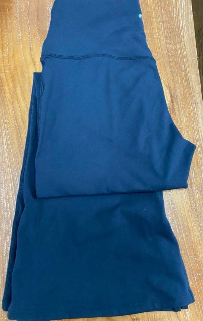 【SUKALA】ベーシックフレアパンツ Mサイズ　ブラック