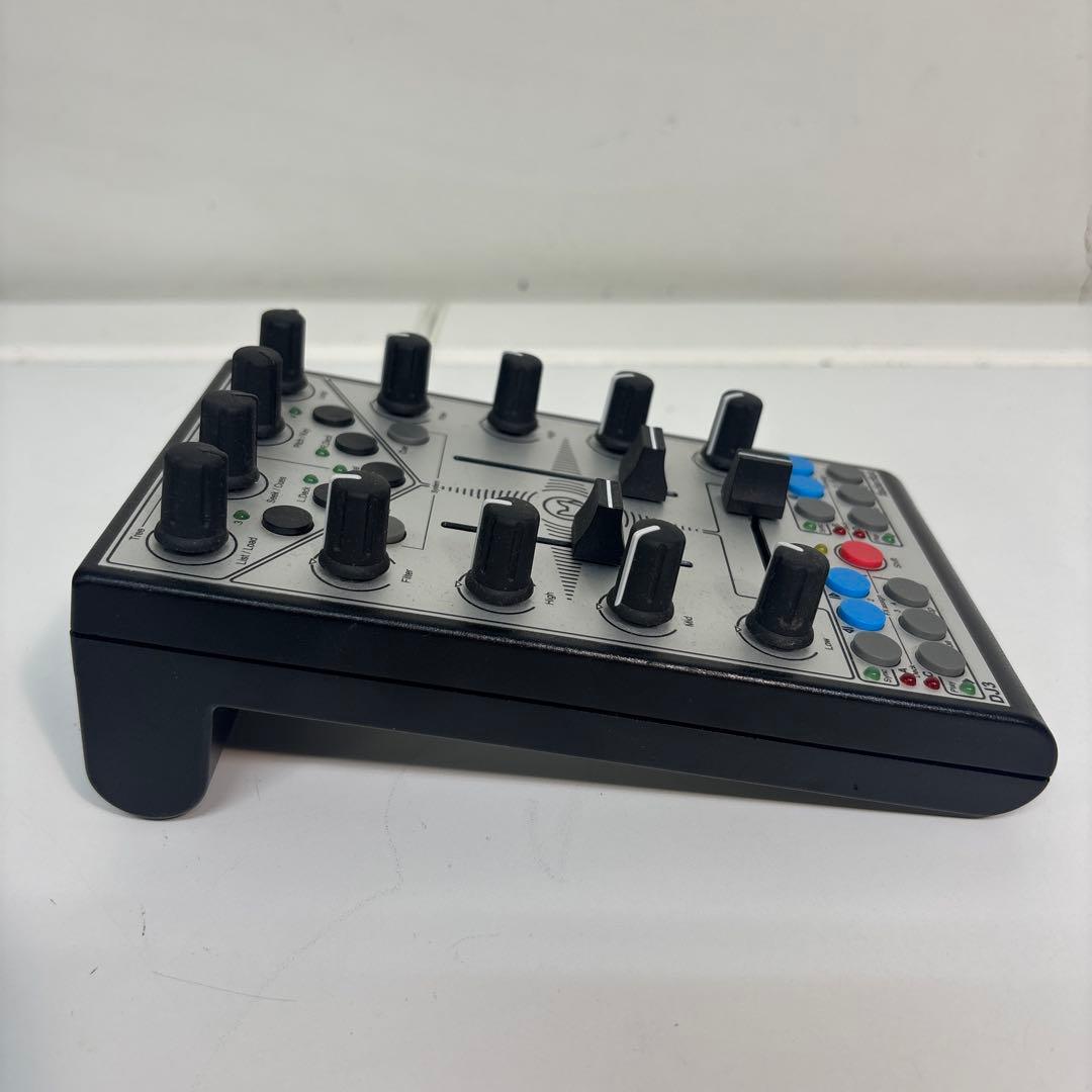 m*2様 [16180-4]現状品！faderfox DJ3 DJコントローラー