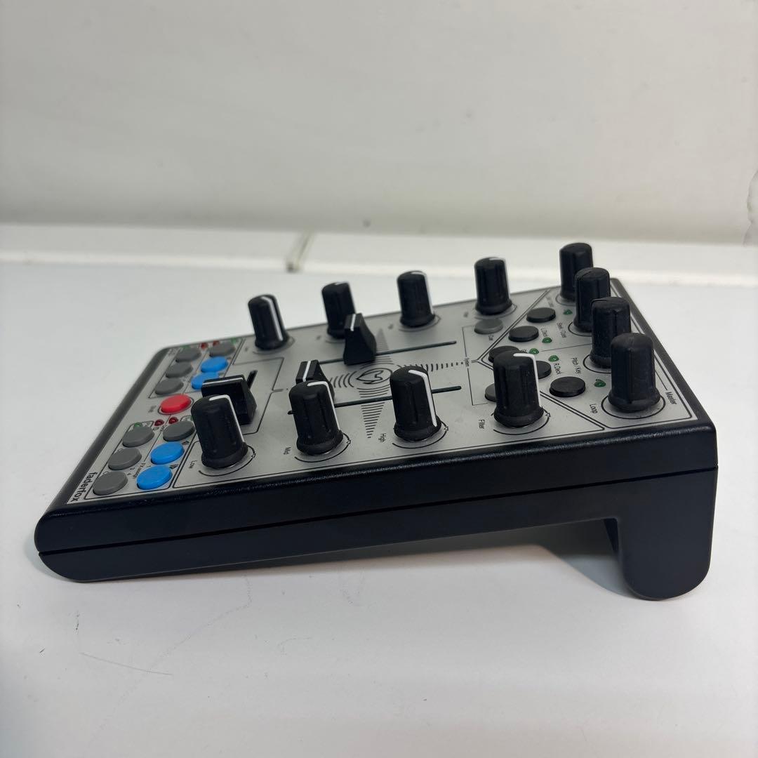 m*2様 [16180-4]現状品！faderfox DJ3 DJコントローラー
