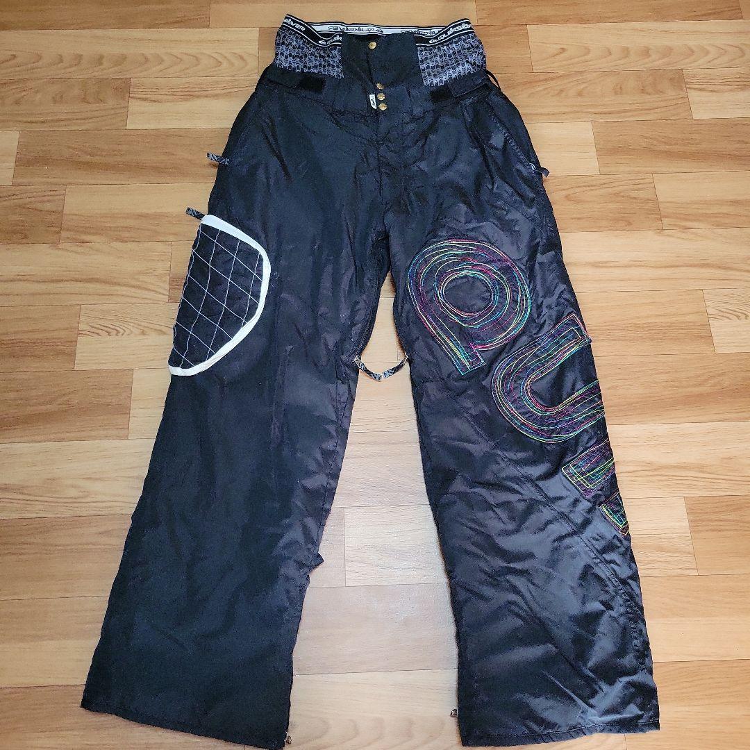 Quicksilver スノーウェア 上下 。 ミズノ グローブお付けします。