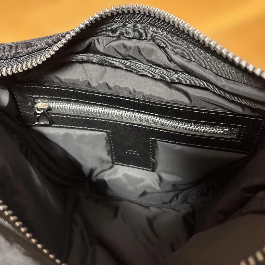 ITTI ショルダーバッグ