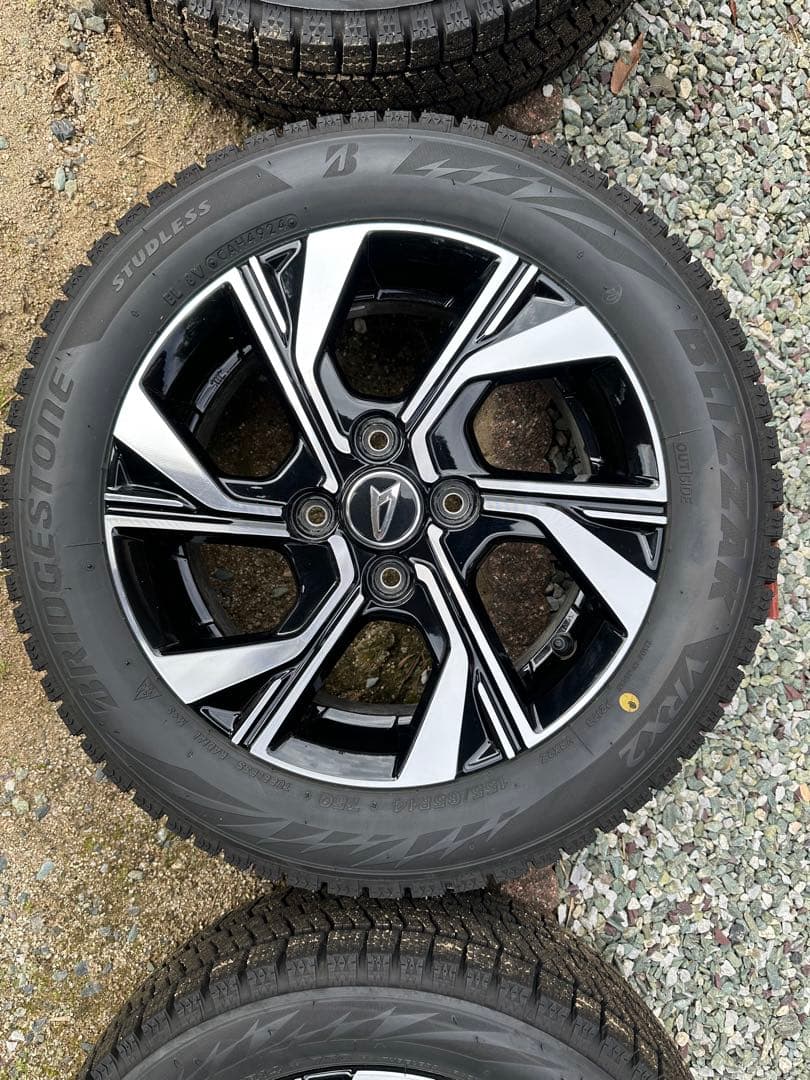 ダイハツ　LA650SタントカスタムX純正ホイール　　スタッドレスタイヤ付き