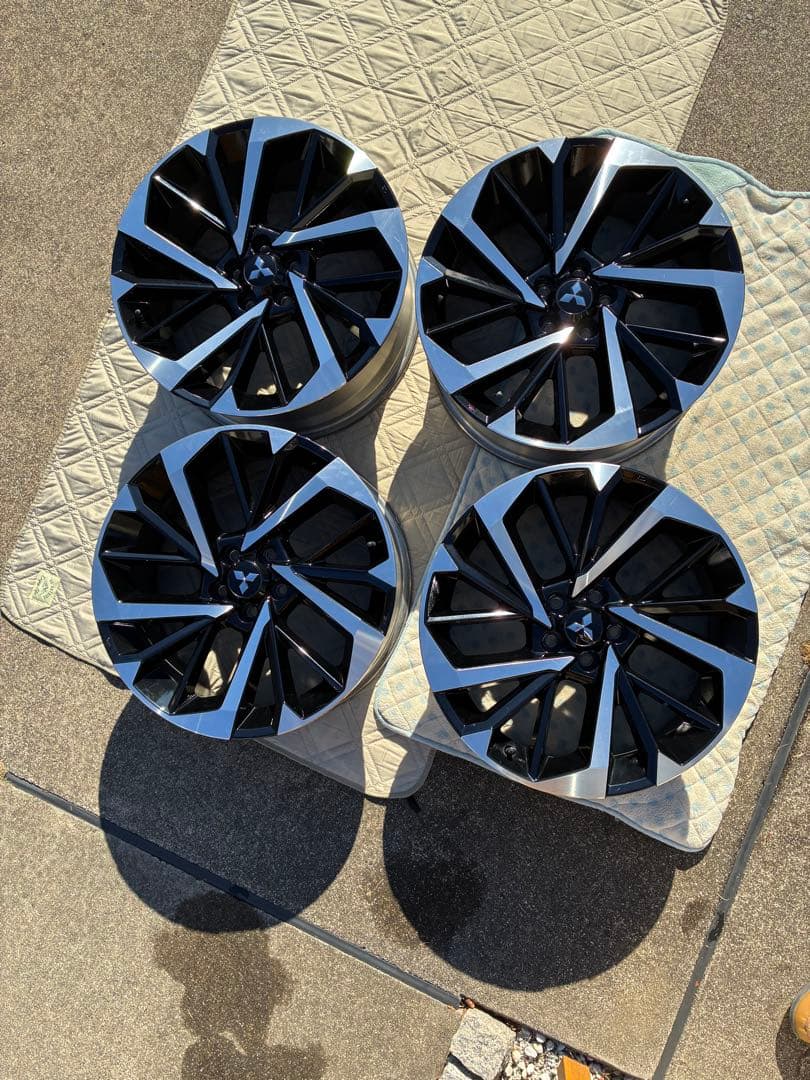 三菱 アウトランダーPHEV 20インチ 純正ホイール