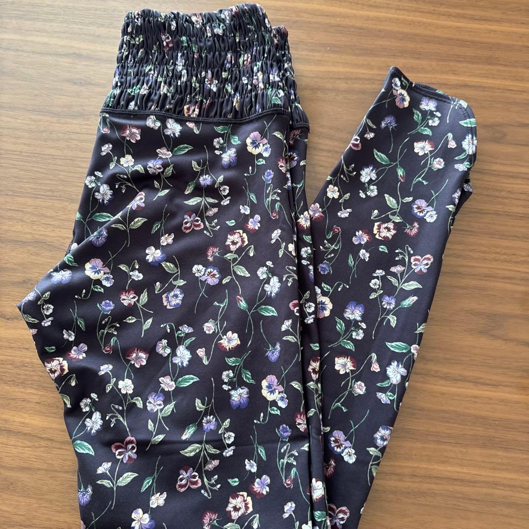 SUKALA スカーラ ヨガウェア M スプリングフラワー　レギンス