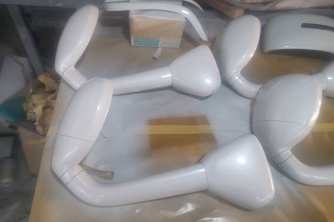 ハイエース200系 純正ガッツミラー美品ベース　ボディ同色塗装070等