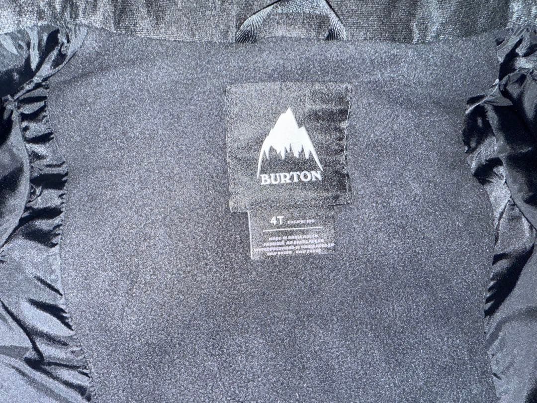 BURTON 子ども用スノーボードウェア 動物柄